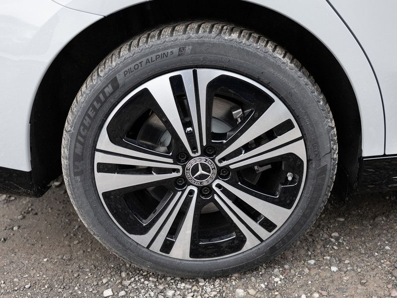 Mercedes-Benz CLA 350 2025