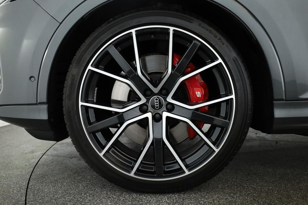 Audi SQ7 2025