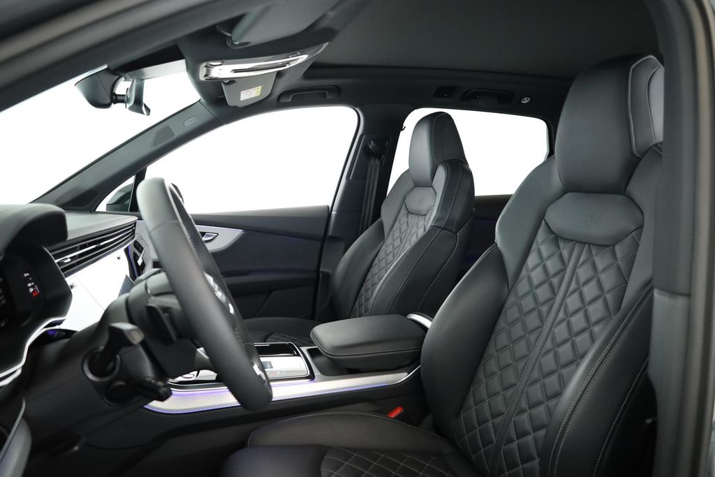 Audi SQ7 2025