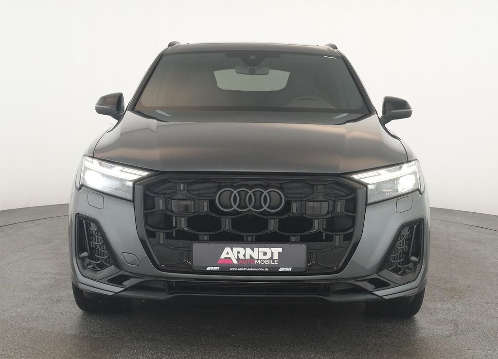 Audi SQ7 2025