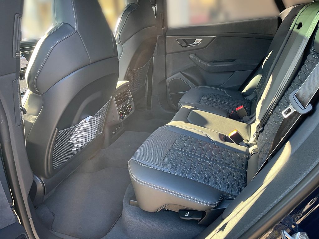 Audi RSQ8 2025