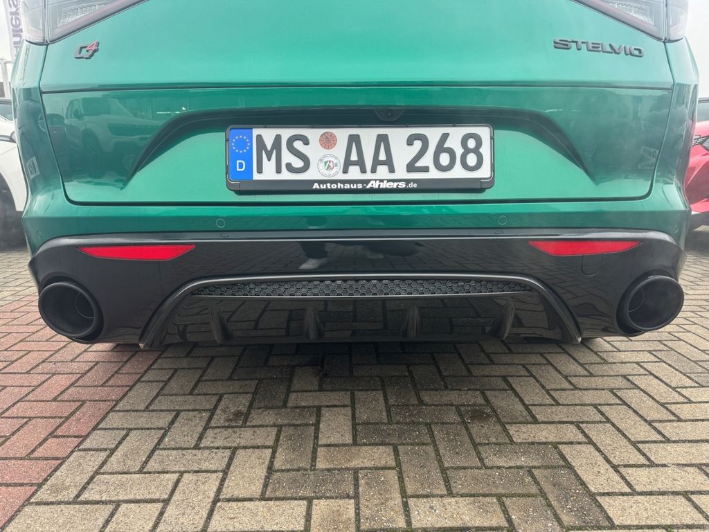 Alfa Romeo Stelvio 2025