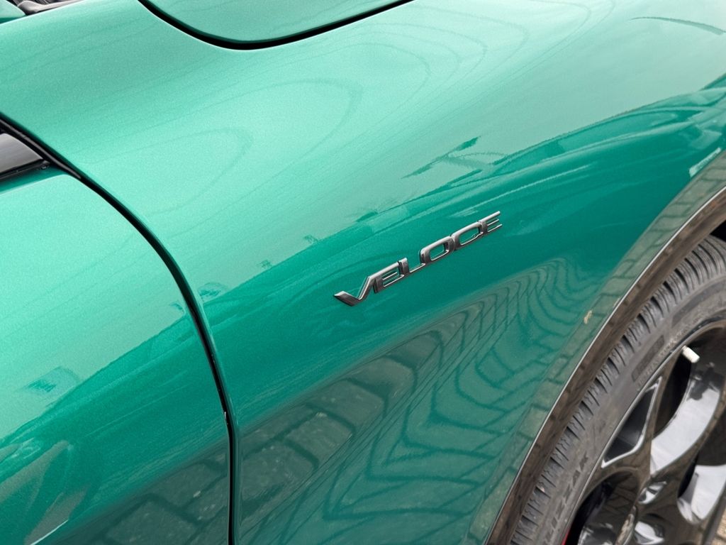 Alfa Romeo Stelvio 2025