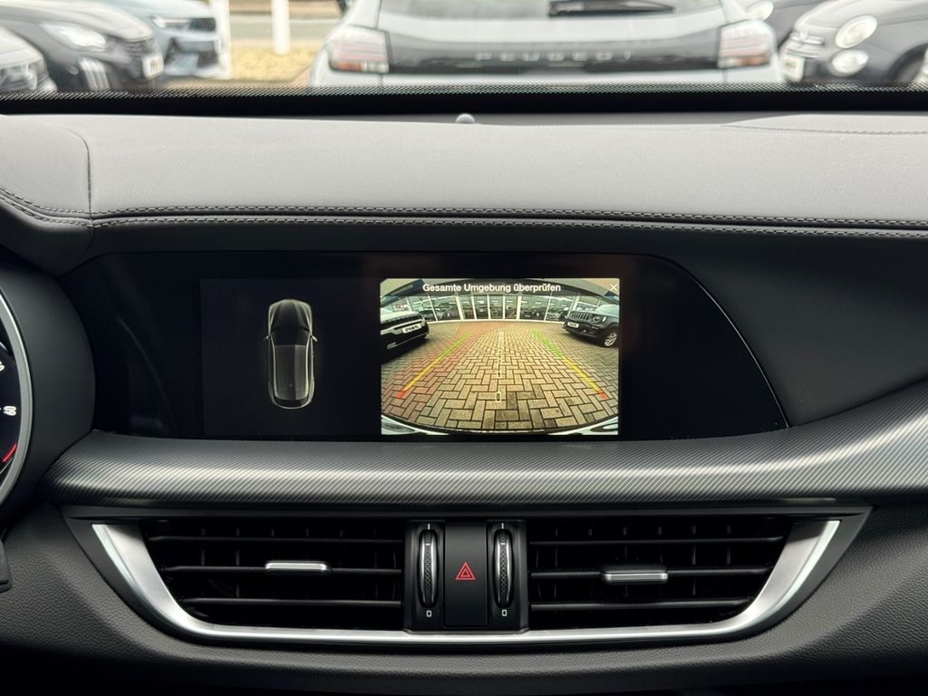 Alfa Romeo Stelvio 2025