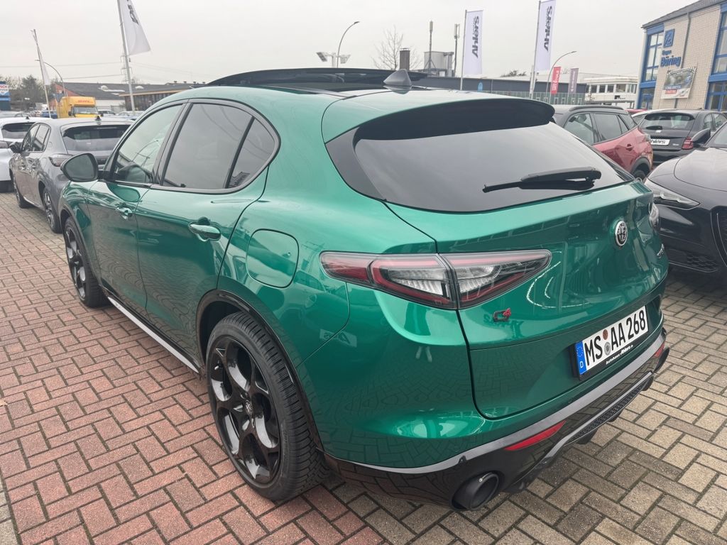 Alfa Romeo Stelvio 2025