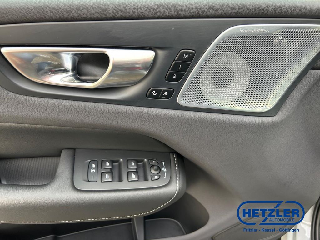 Volvo XC60 2025