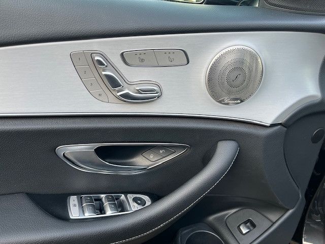 Mercedes-Benz E 300 2022