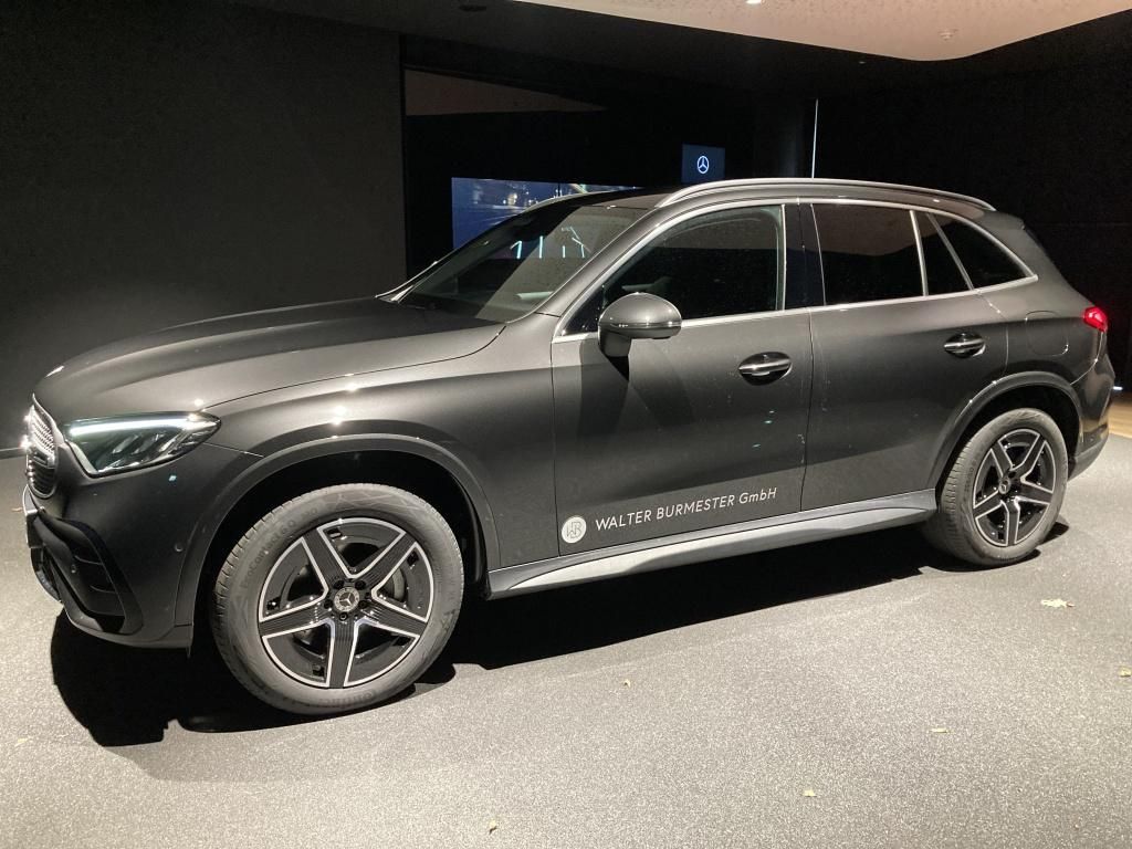 Mercedes-Benz GLC 300 2023