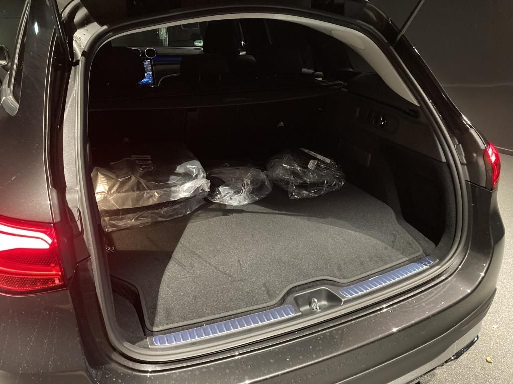 Mercedes-Benz GLC 300 2023