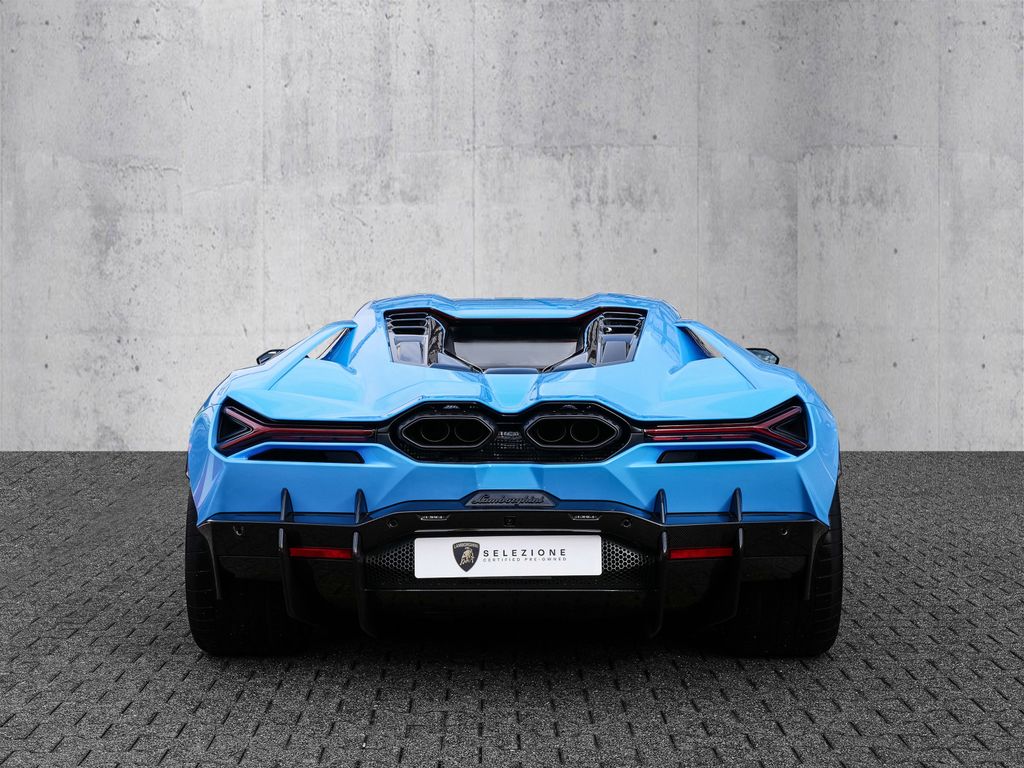 Lamborghini Revuelto 2024
