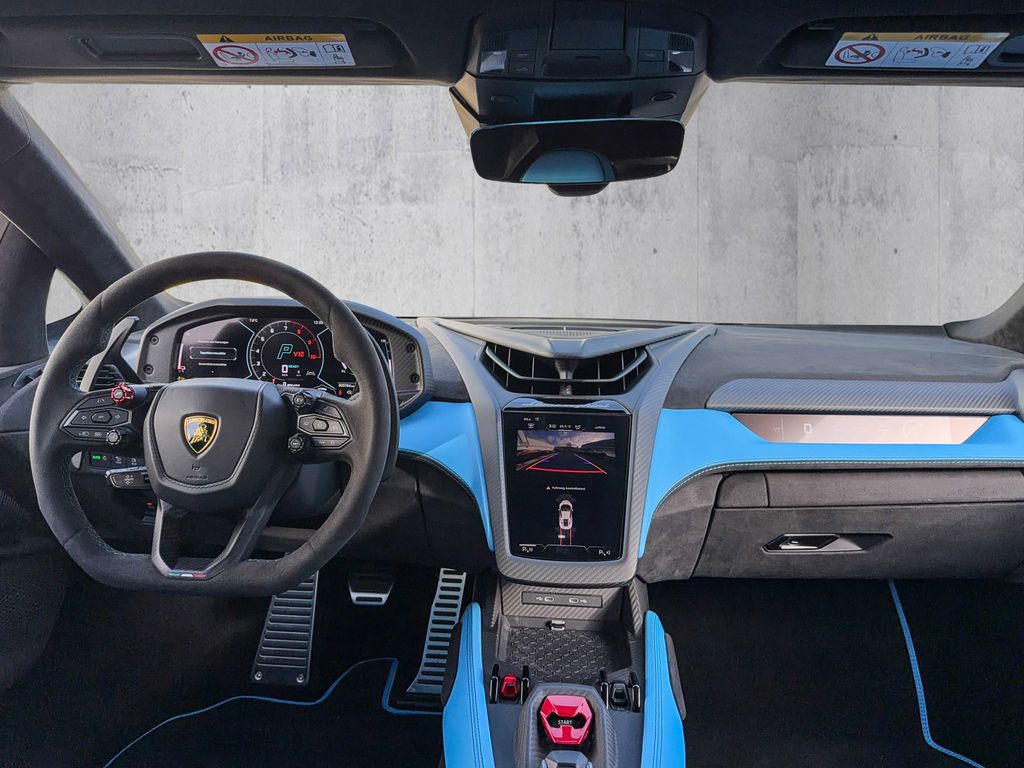 Lamborghini Revuelto 2024