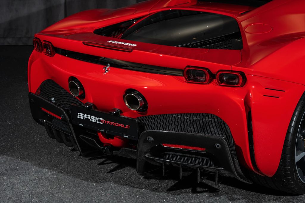 Ferrari SF90 2019