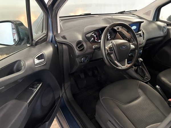 Ford Transit Courier 2021
