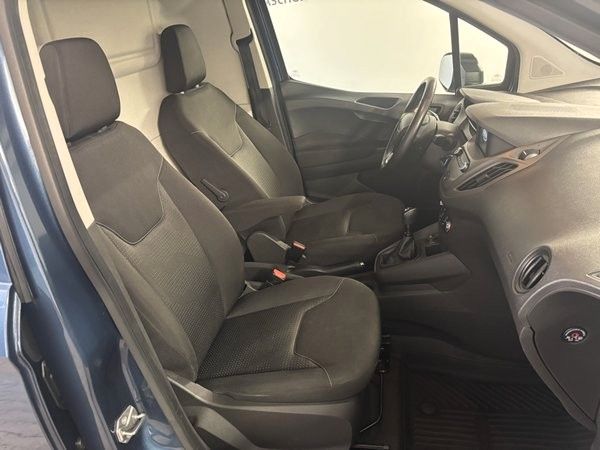 Ford Transit Courier 2021