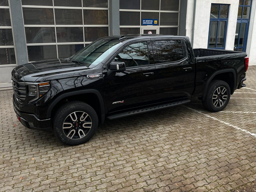 GMC Sierra