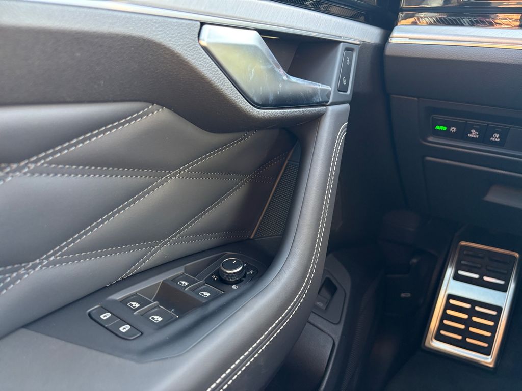 Volkswagen Touareg 2025