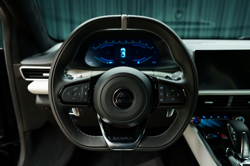 Lotus Emira 2023