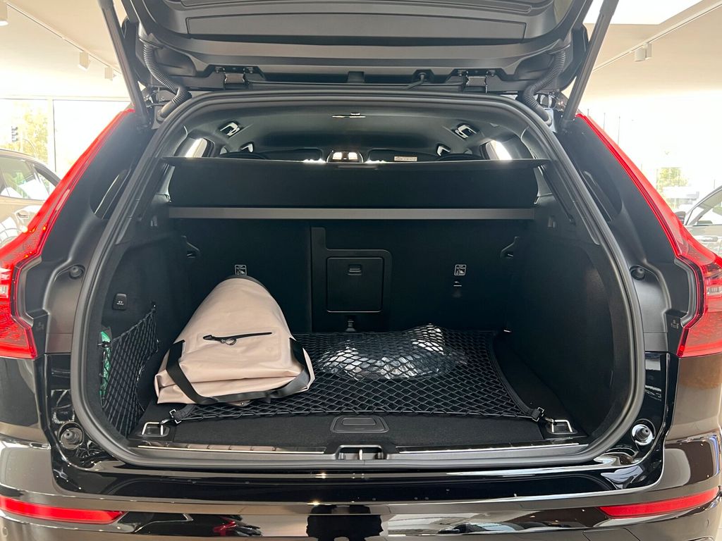 Volvo XC60 2025
