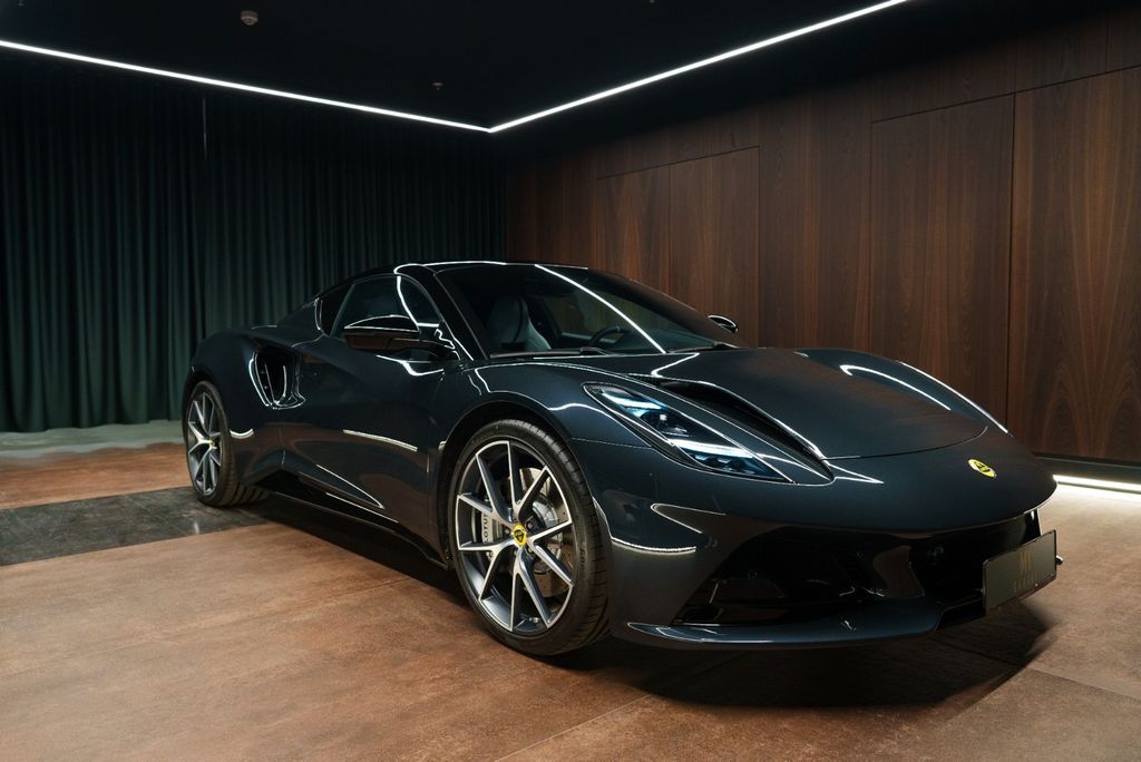 Lotus Emira 2023