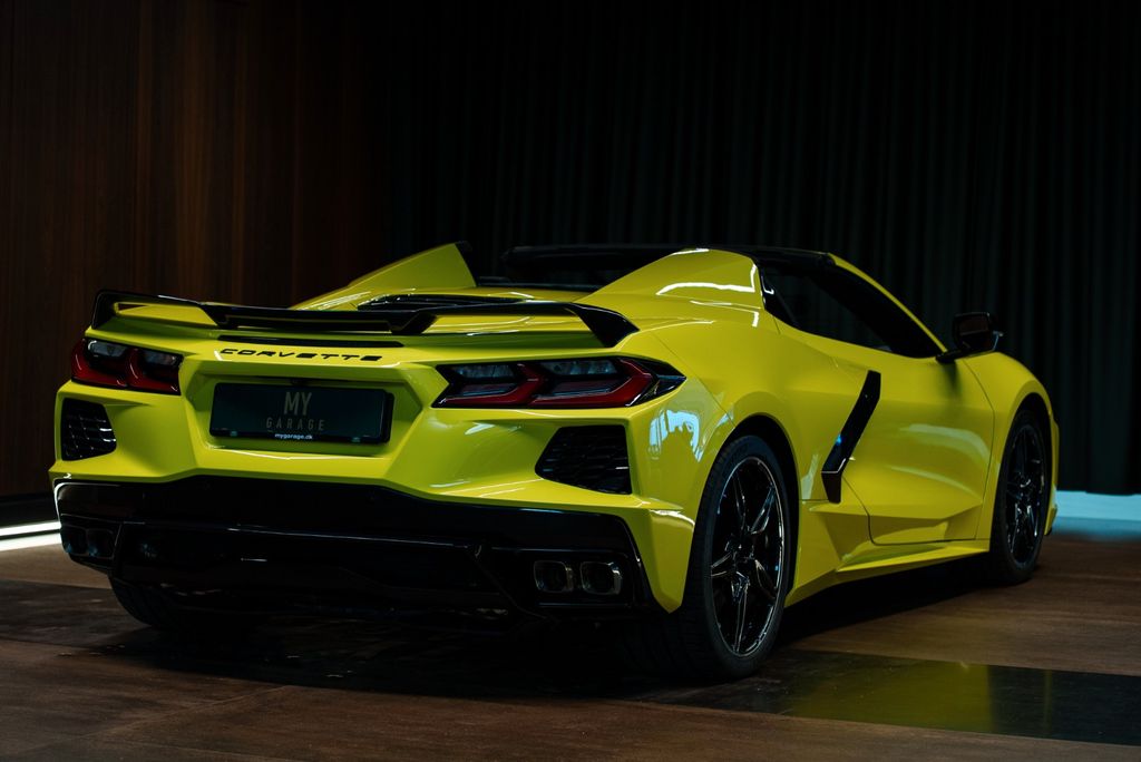 Corvette C8 2025
