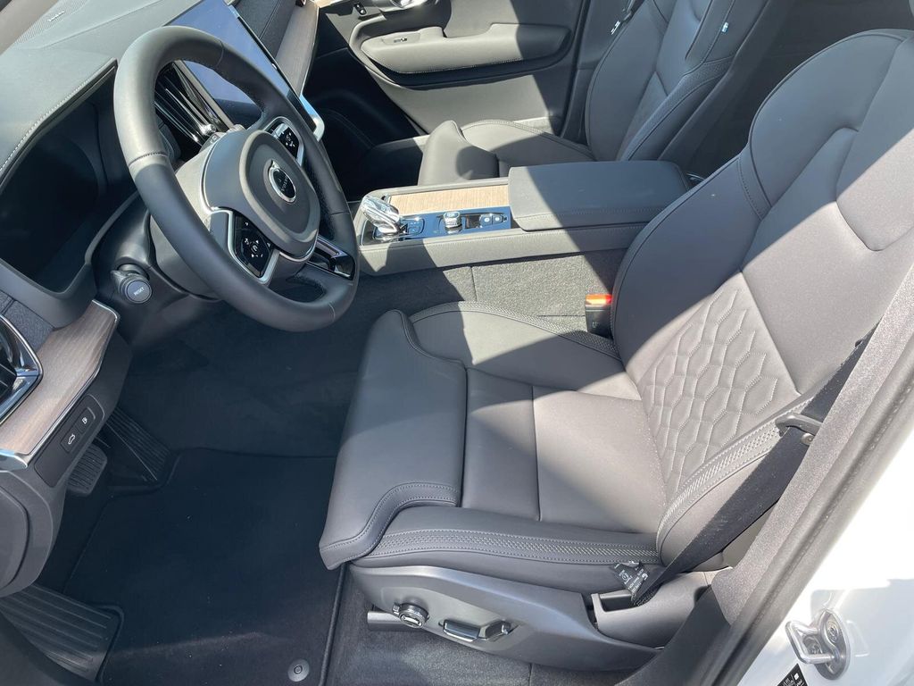 Volvo XC90 2025