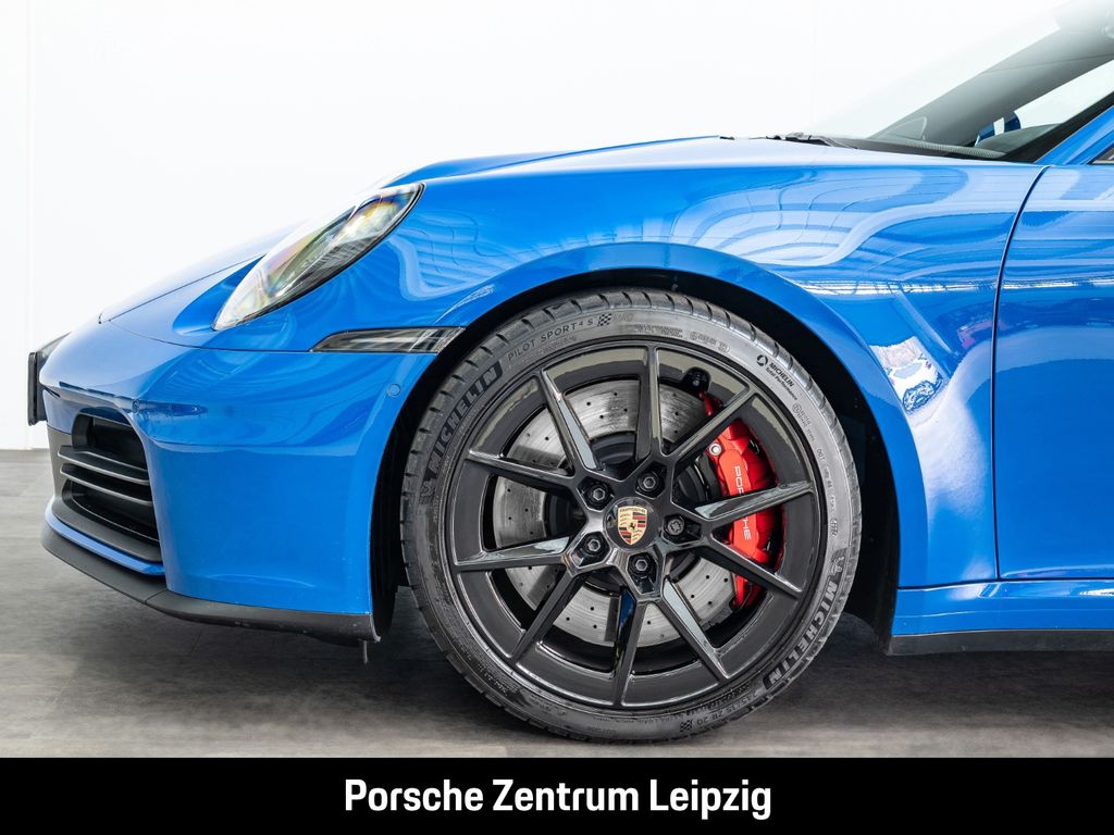 Porsche 992 2025