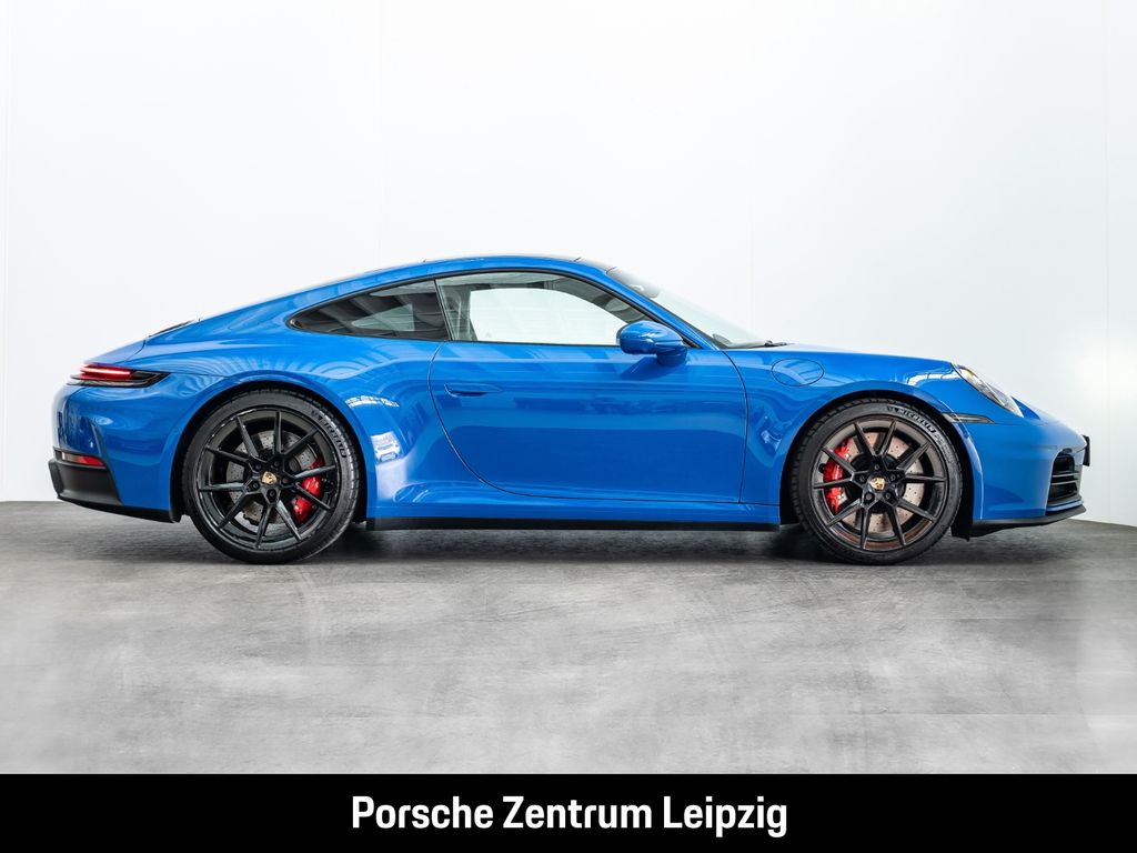 Porsche 992 2025