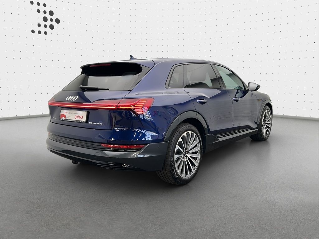 Audi e-tron 2022