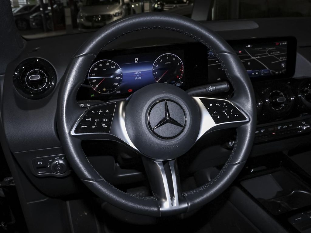 Mercedes-Benz GLA 200 2024