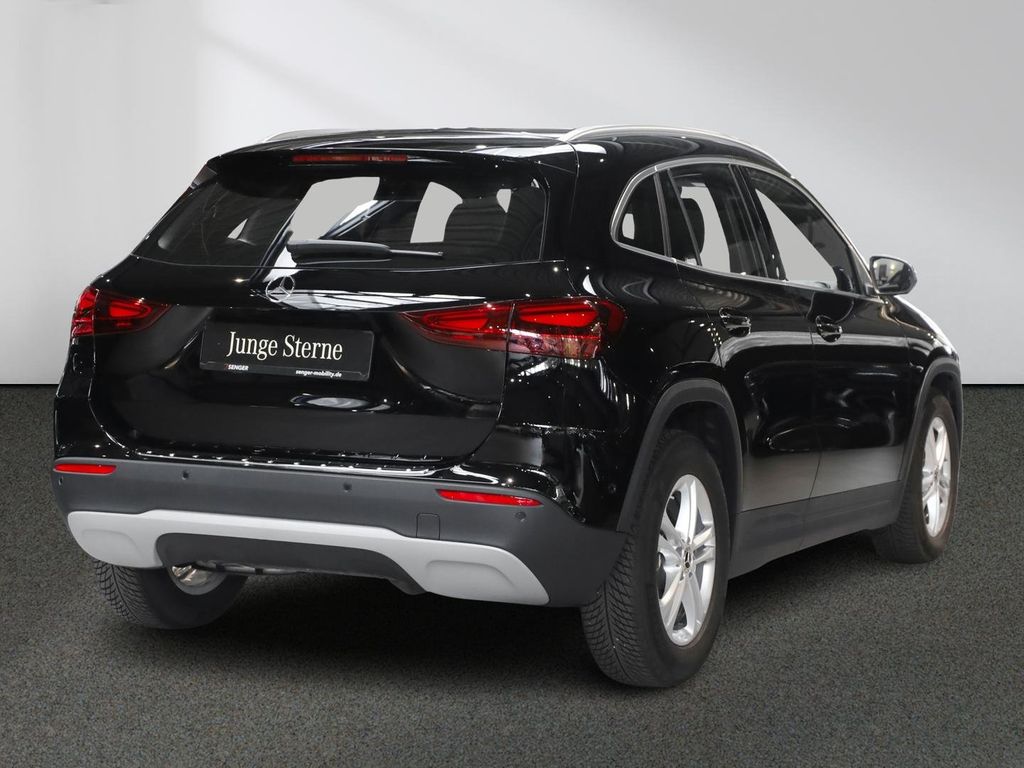Mercedes-Benz GLA 200 2024