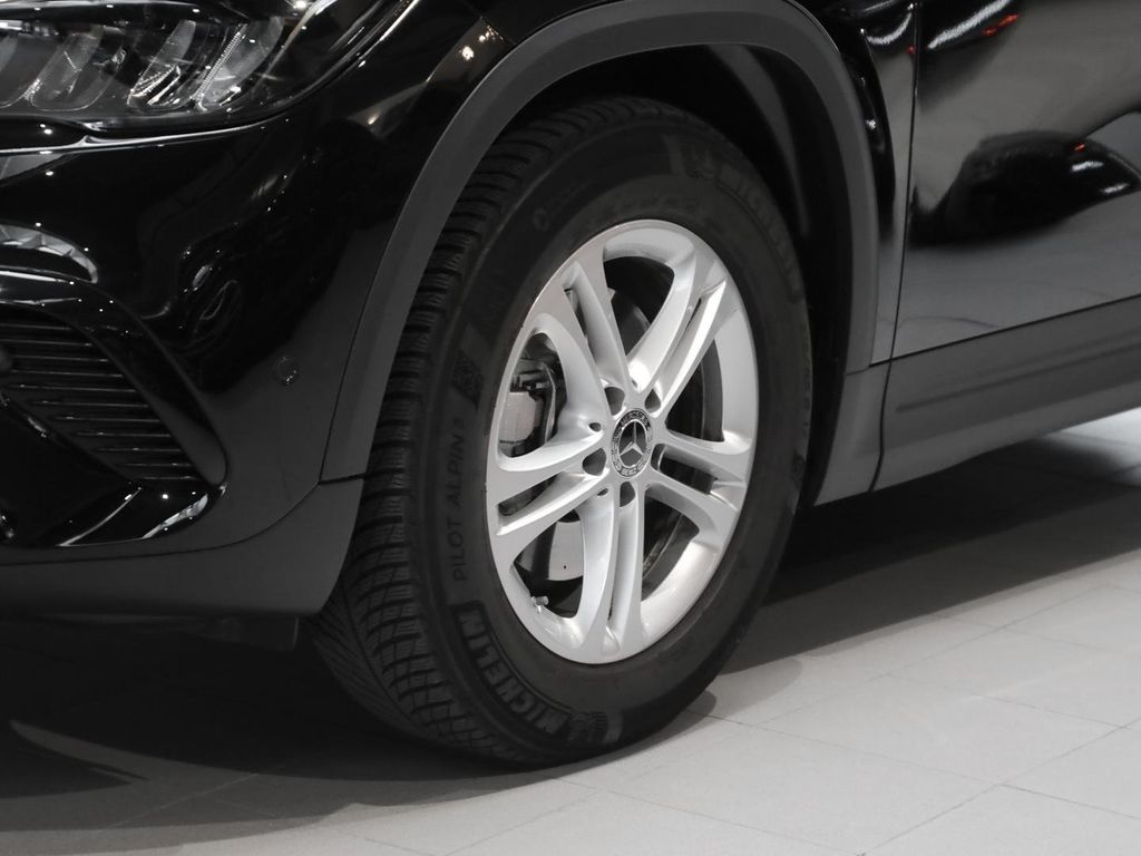 Mercedes-Benz GLA 200 2024