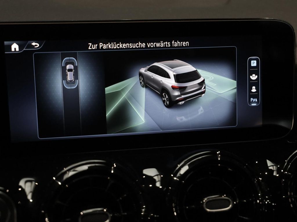 Mercedes-Benz GLA 200 2024