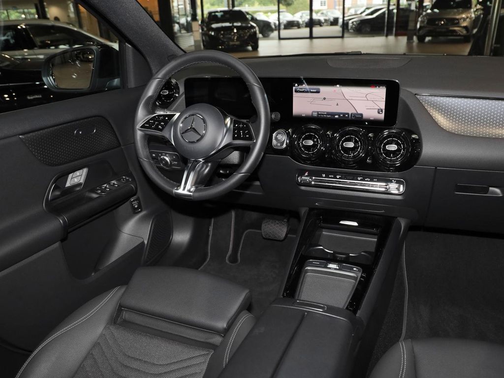 Mercedes-Benz GLA 200 2024