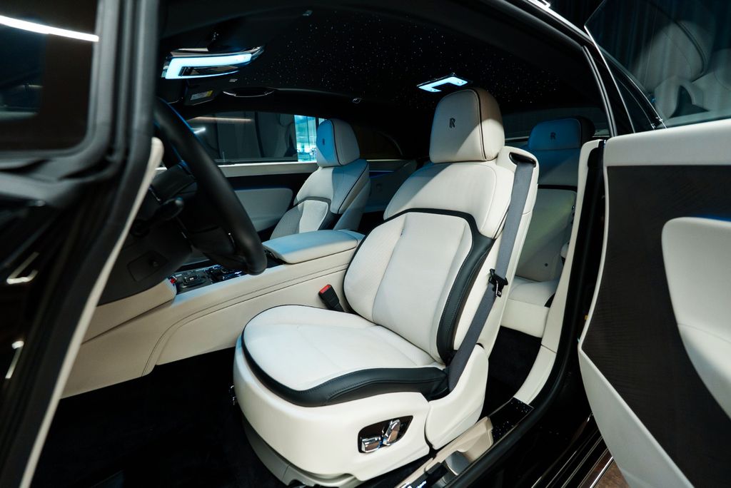 Rolls-Royce Spectre 2025