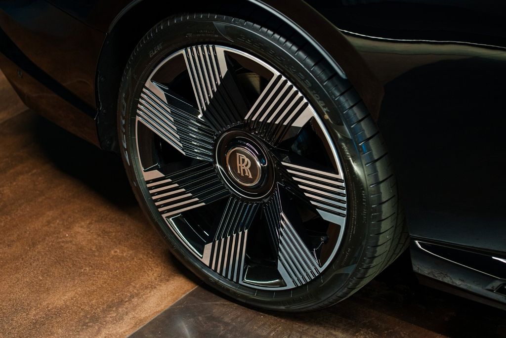 Rolls-Royce Spectre 2025