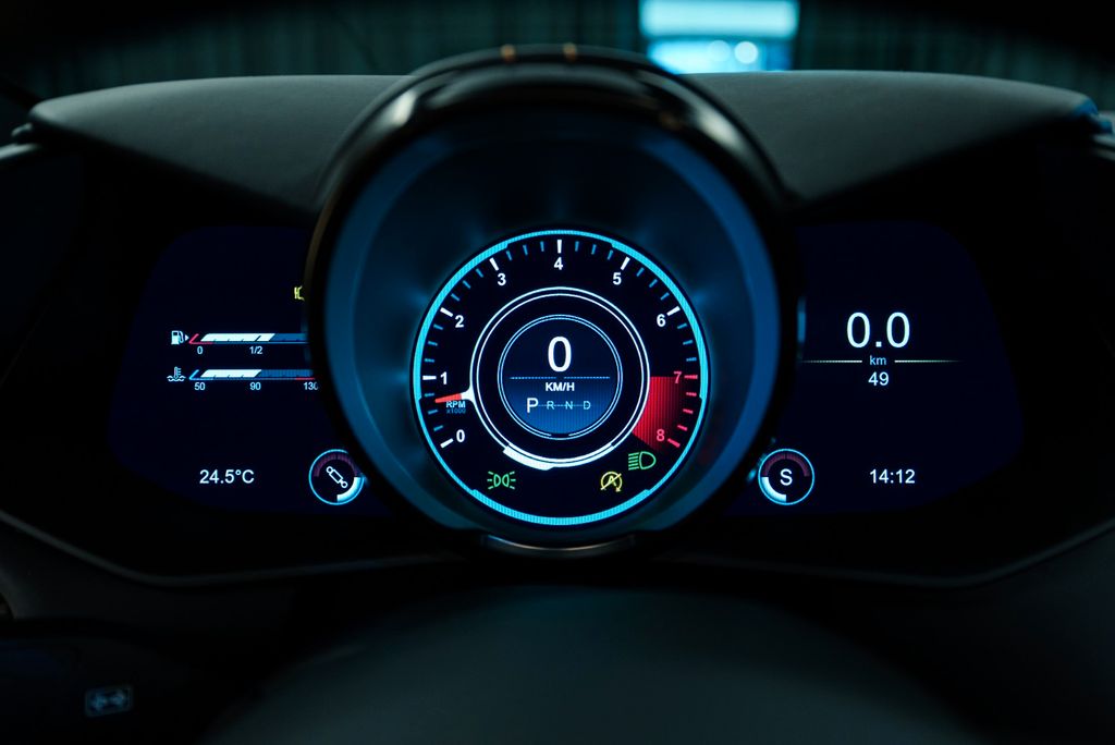 Aston Martin V12 Vantage 2023