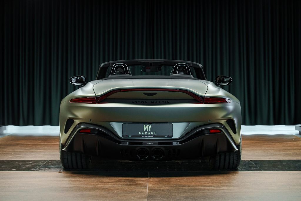 Aston Martin V12 Vantage 2023