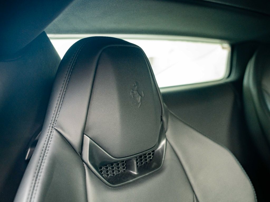 Ferrari 296 GTS 2025