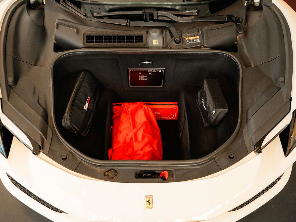 Ferrari 296 GTS 2025