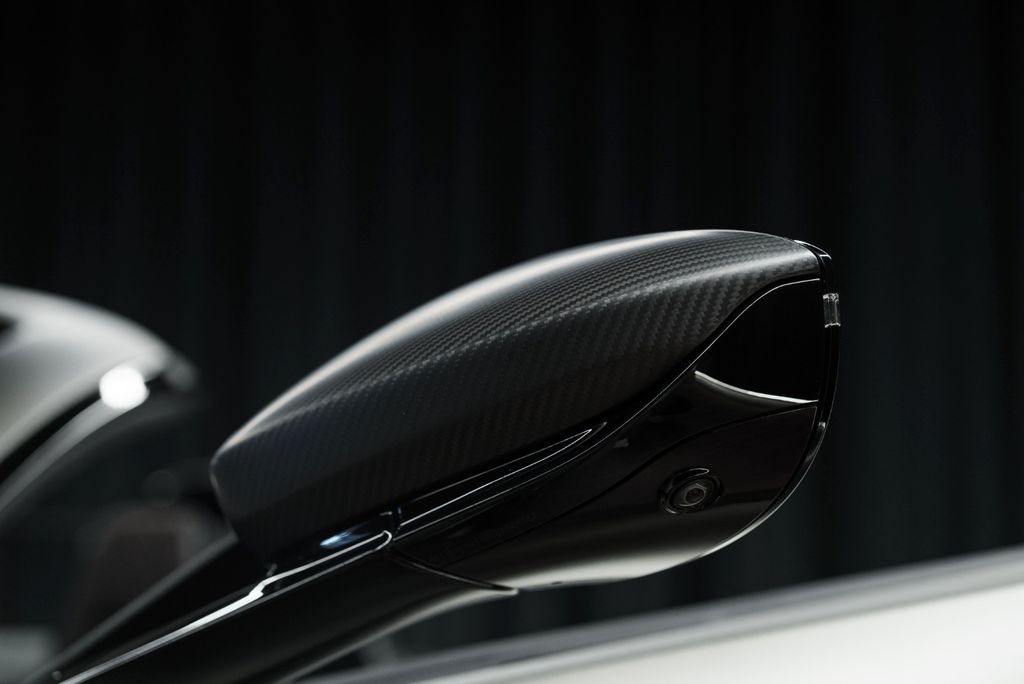 Aston Martin V12 Vantage 2023