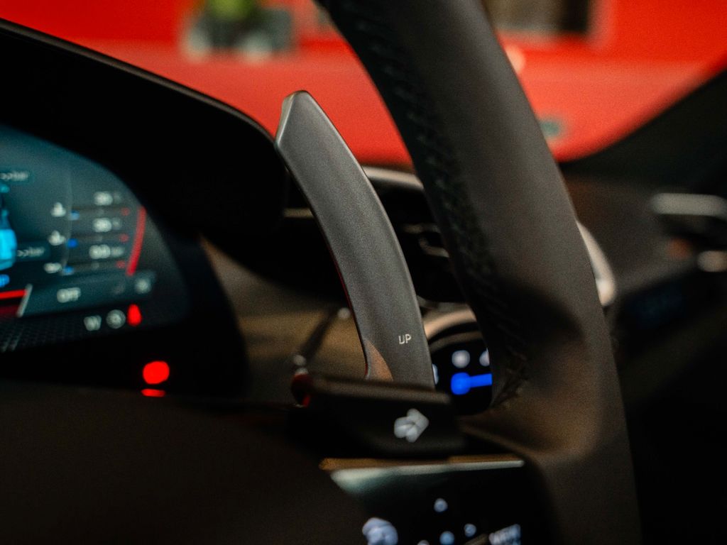 Ferrari 296 GTS 2025