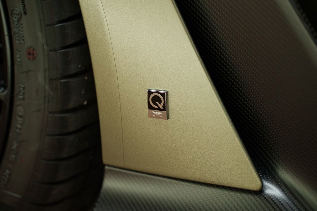 Aston Martin V12 Vantage 2023