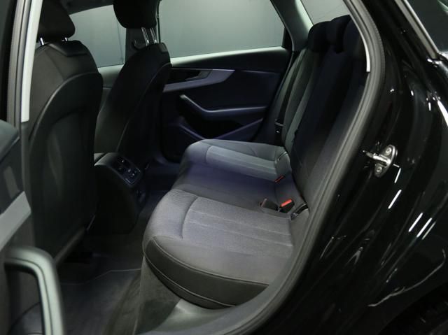 Audi A4 2023