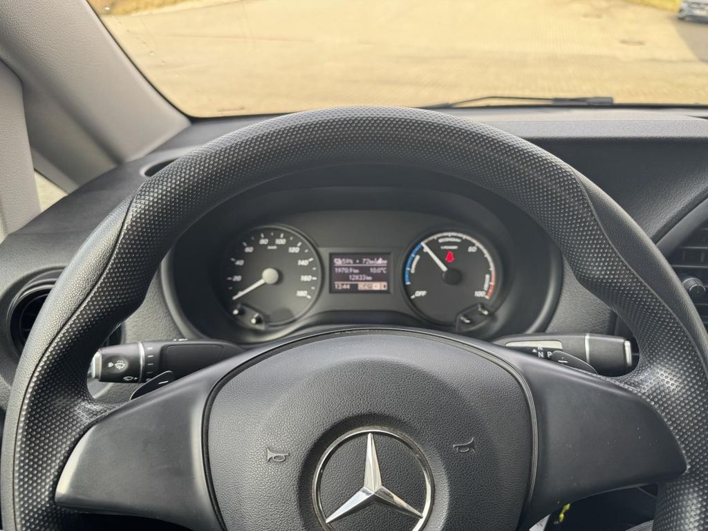 Mercedes-Benz eVito 2021