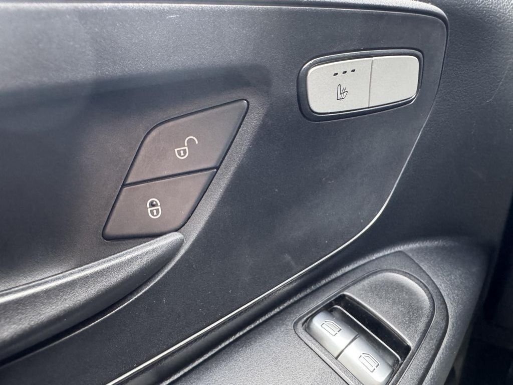 Mercedes-Benz eVito 2021