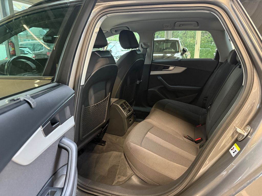 Audi A4 2021