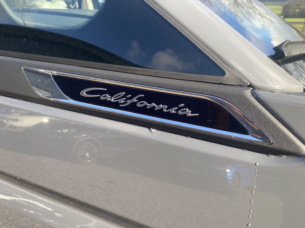 Volkswagen T7 California