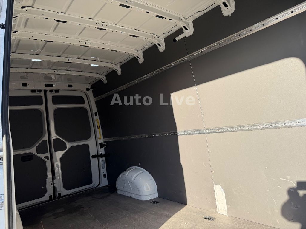 Volkswagen Crafter 2024