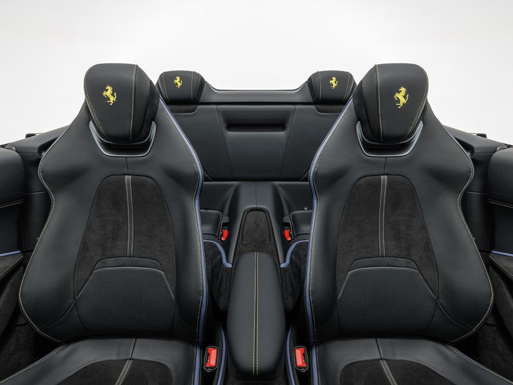 Ferrari Roma 2025