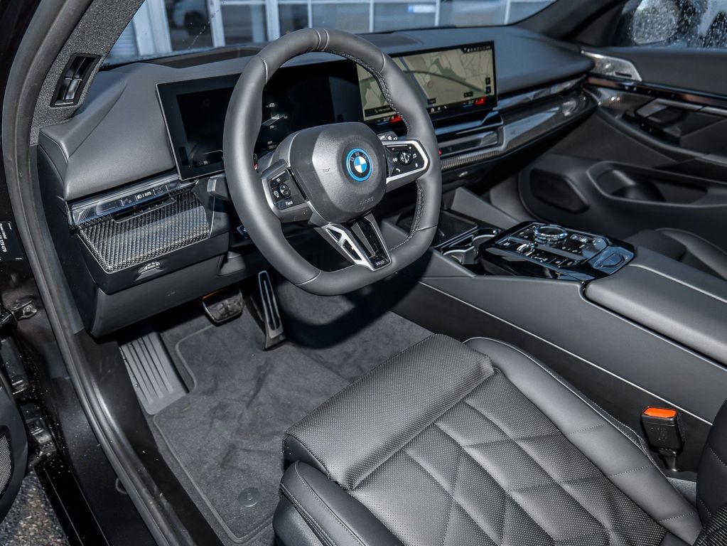 BMW i5 2025